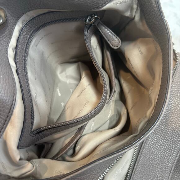 Michael Kors Jet Set Large Leather Shoulder Bag In Cinder - Picture 13 of 13